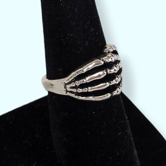 (2/$20) Spooky Skeleton Hand Ring - Picture 2 of 6